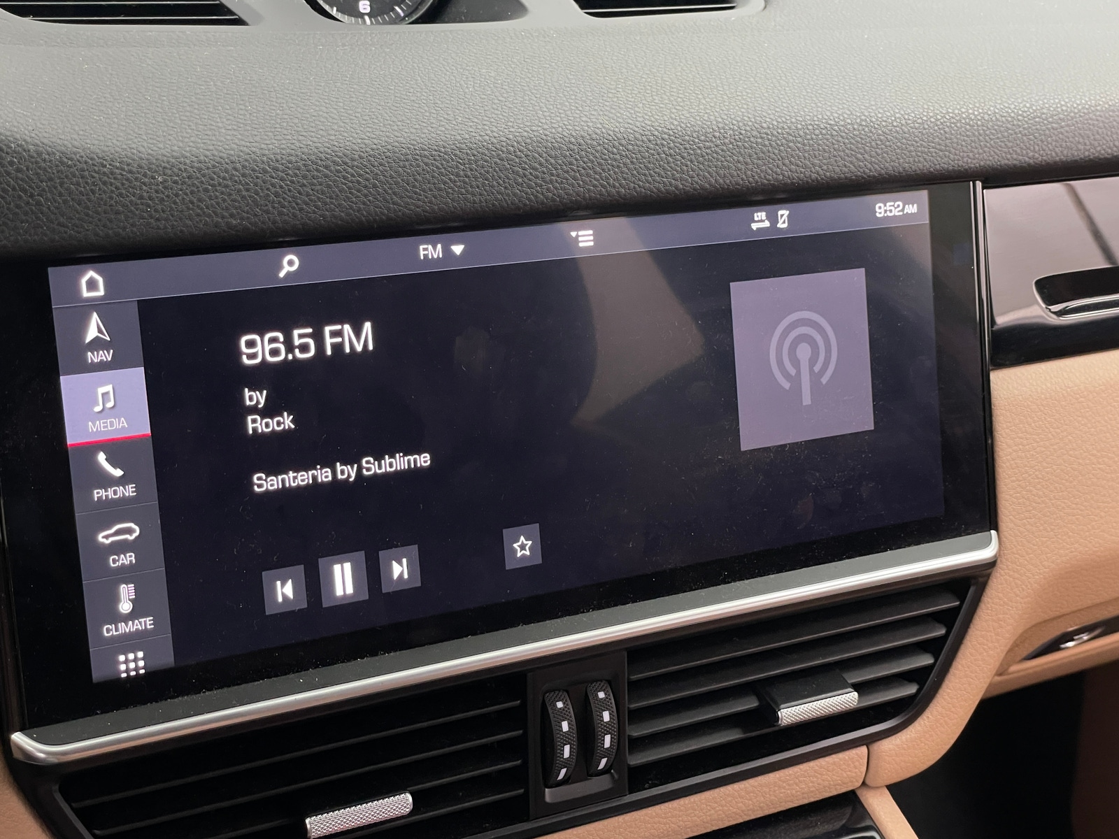 Thumbnail: 2019 Porsche Cayenne - 3