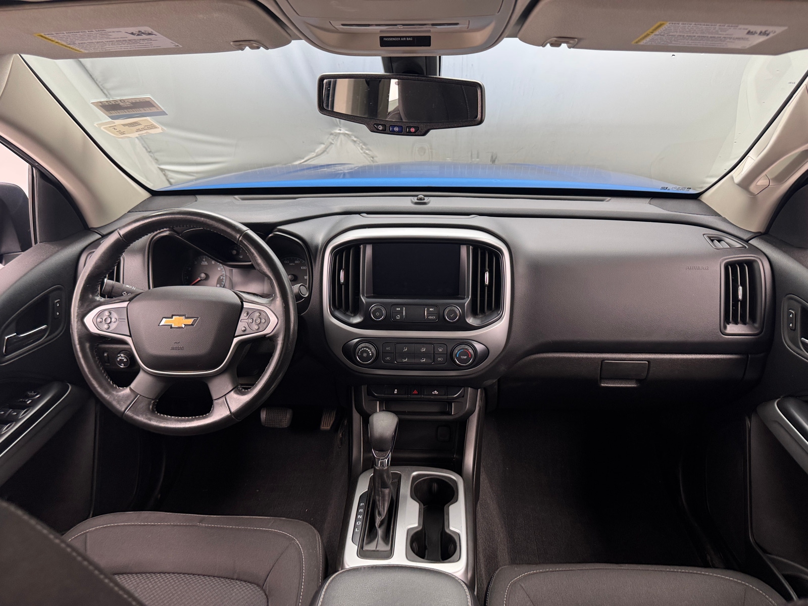 Thumbnail: 2022 Chevrolet Colorado - 3