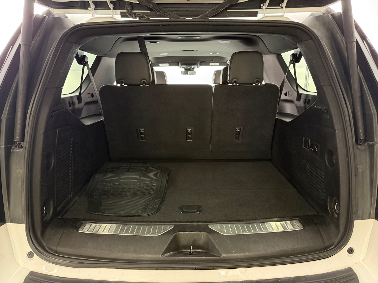 Thumbnail: 2023 Chevrolet Suburban - 6