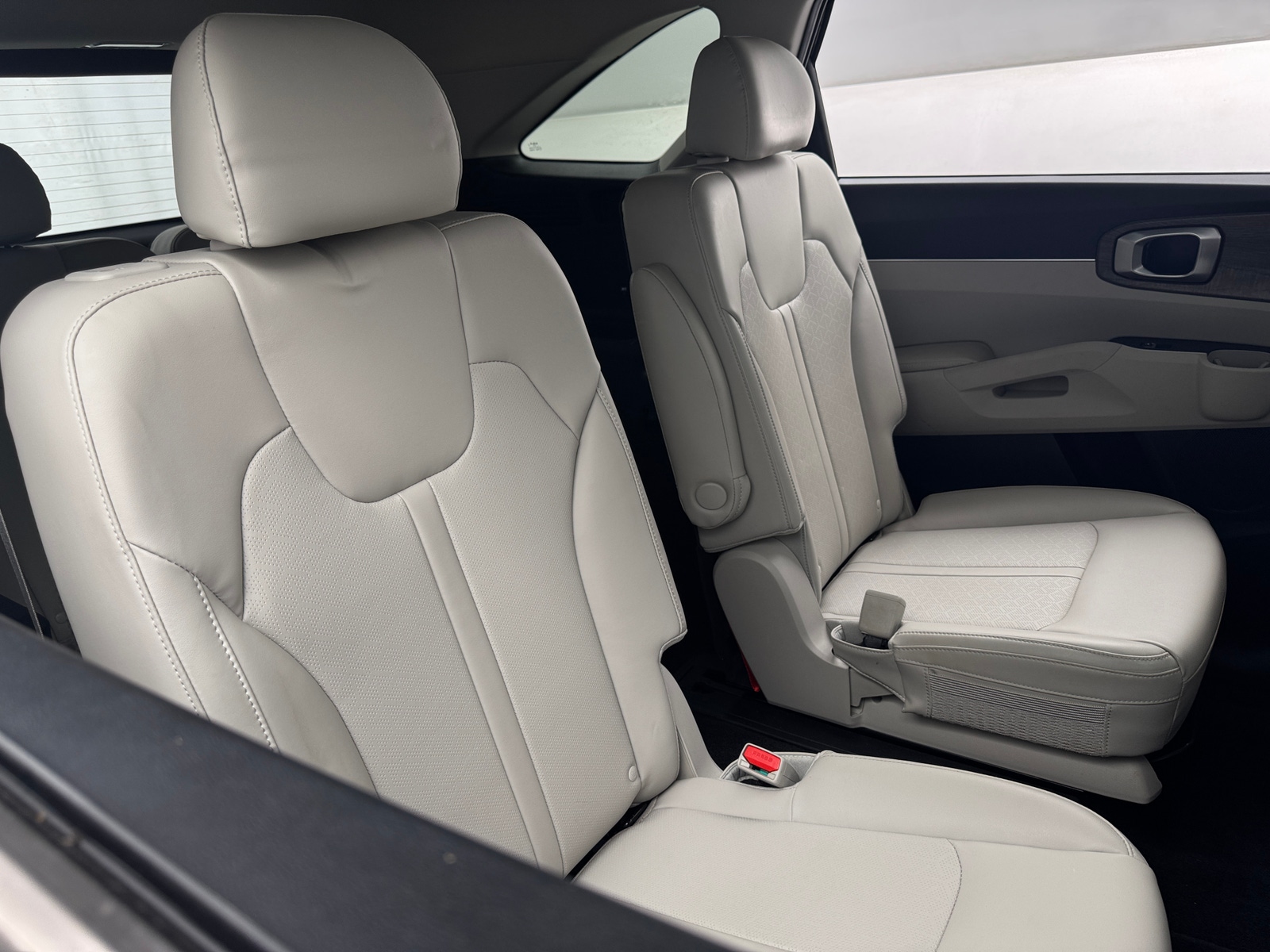 Thumbnail: 2022 Kia Sorento - 5