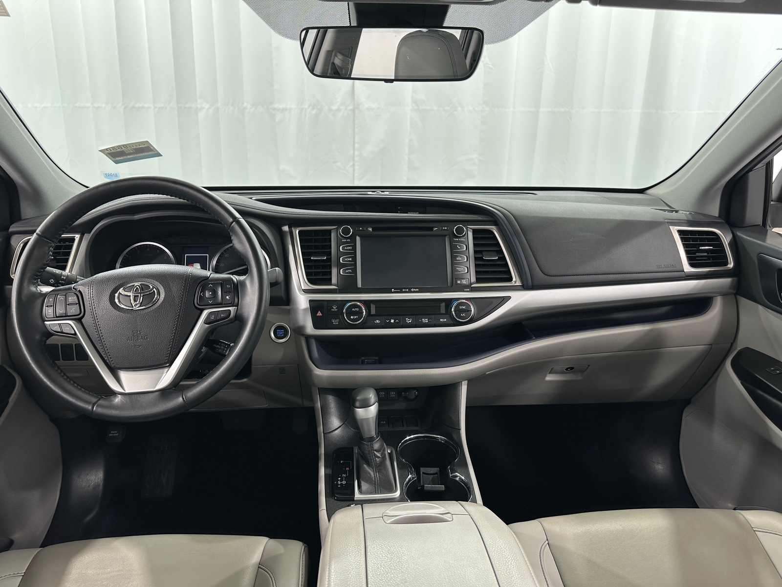 Thumbnail: 2019 Toyota Highlander - 2