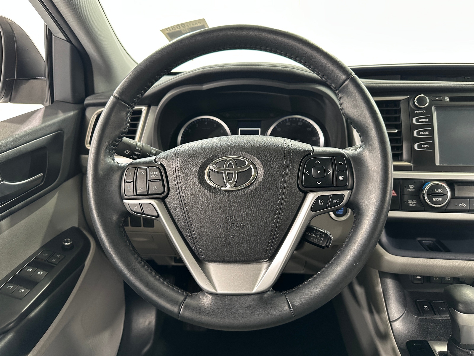 Thumbnail: 2019 Toyota Highlander - 4