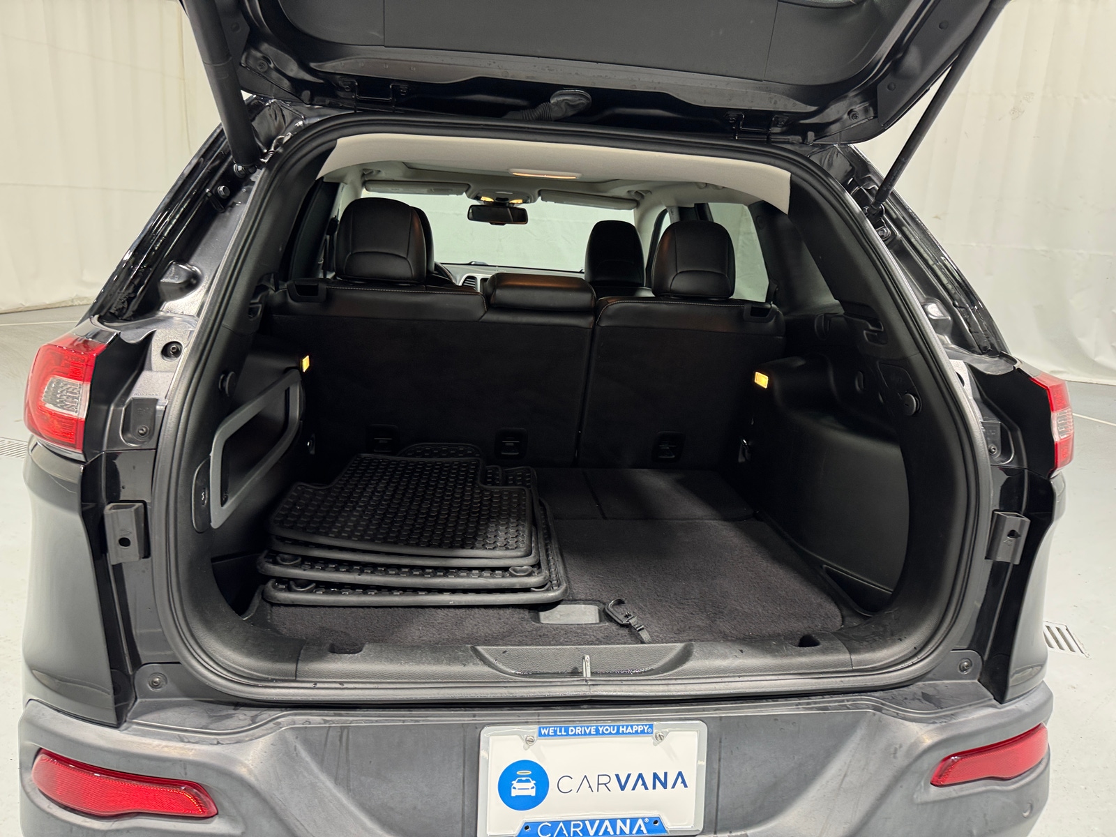 Thumbnail: 2018 Jeep Cherokee - 6