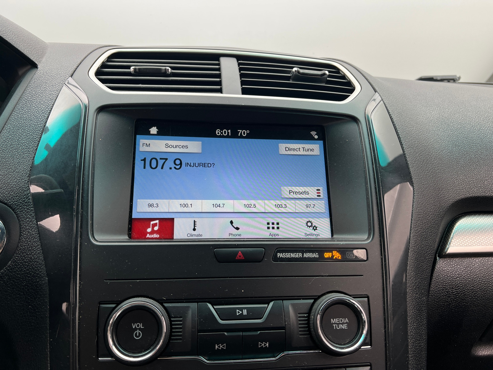 Thumbnail: 2018 Ford Explorer - 4