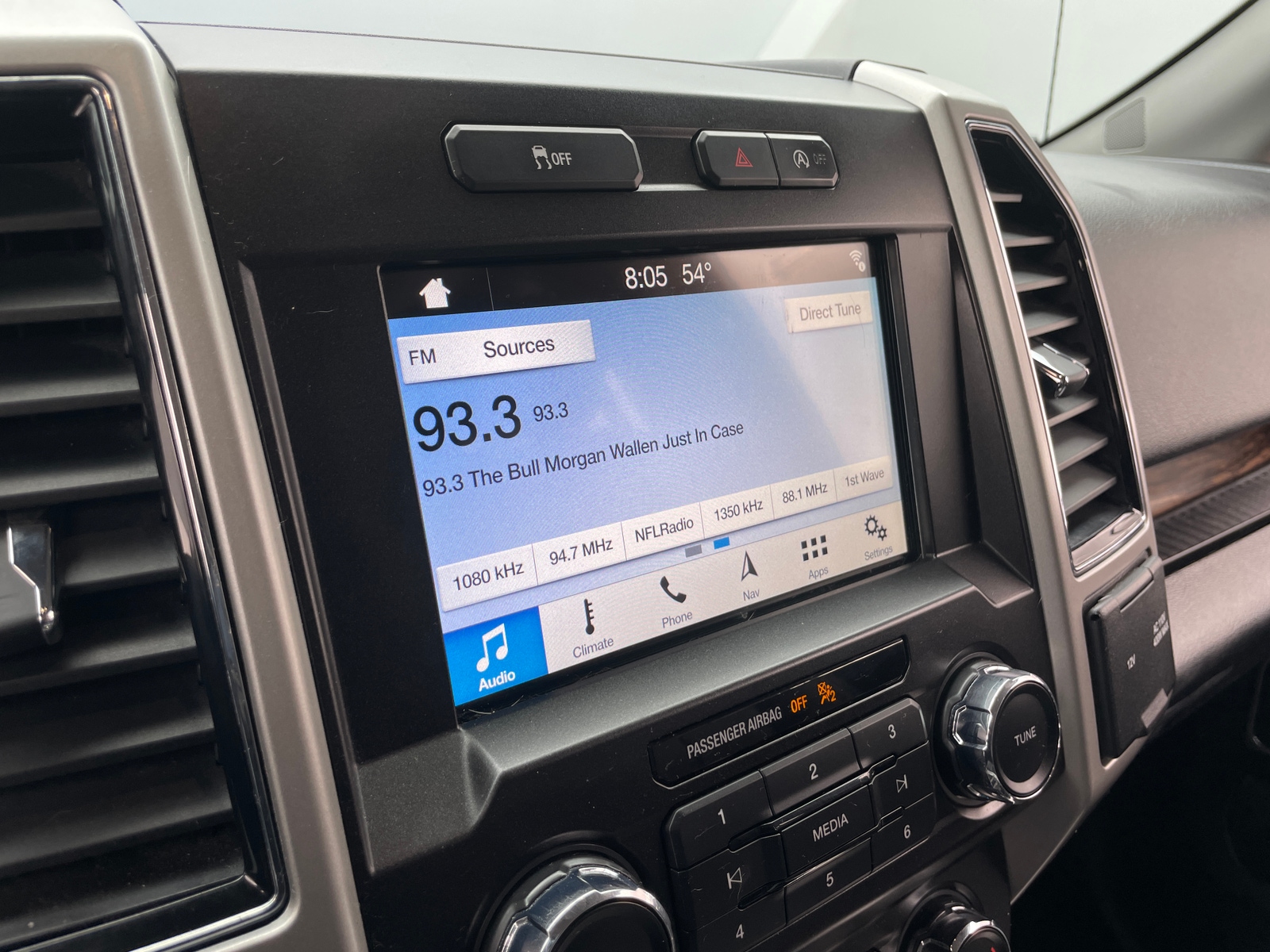 Thumbnail: 2019 Ford Econoline - 3