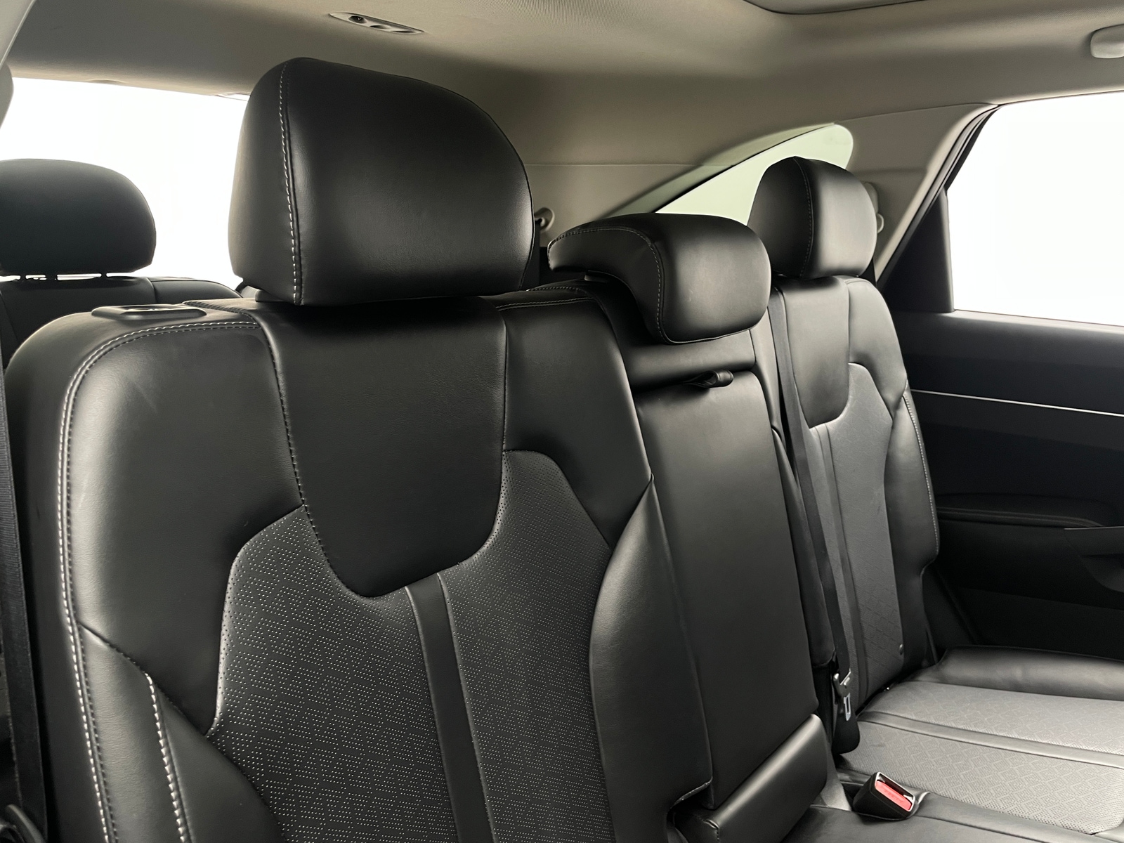 Thumbnail: 2022 Kia Sorento - 5