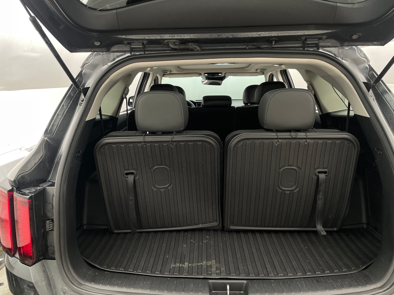 Thumbnail: 2022 Kia Sorento - 6