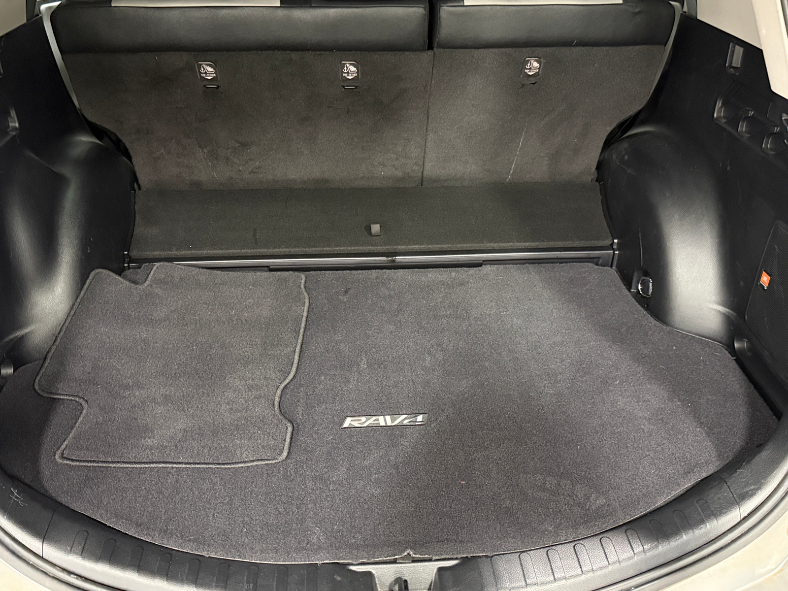 Thumbnail: 2017 Toyota RAV4 - 6