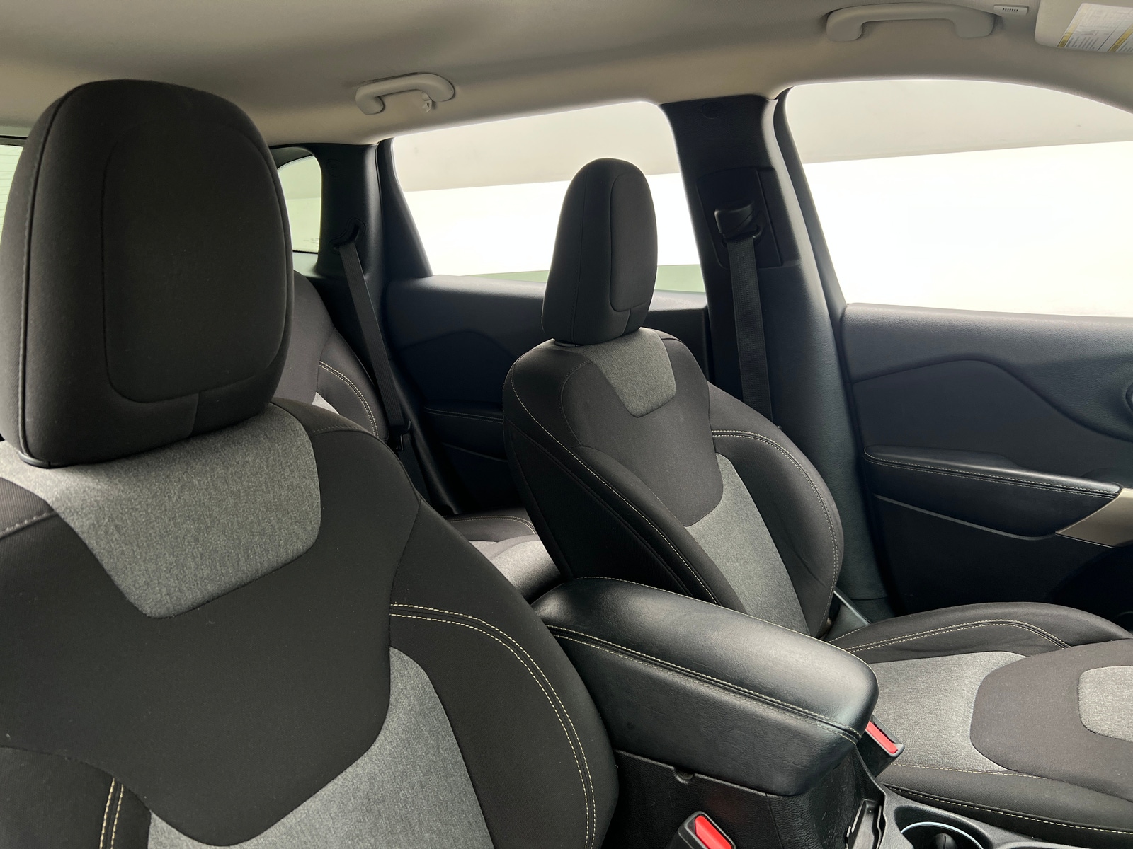 Thumbnail: 2018 Jeep Cherokee - 2