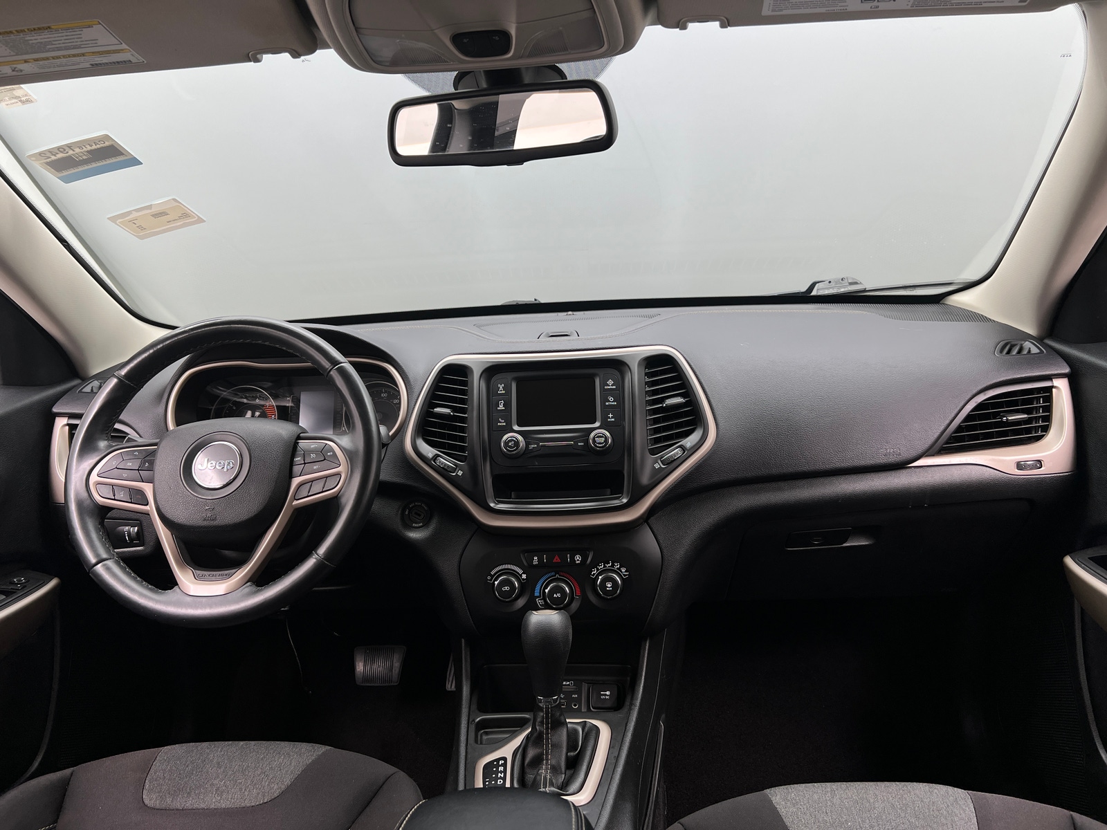 Thumbnail: 2018 Jeep Cherokee - 3