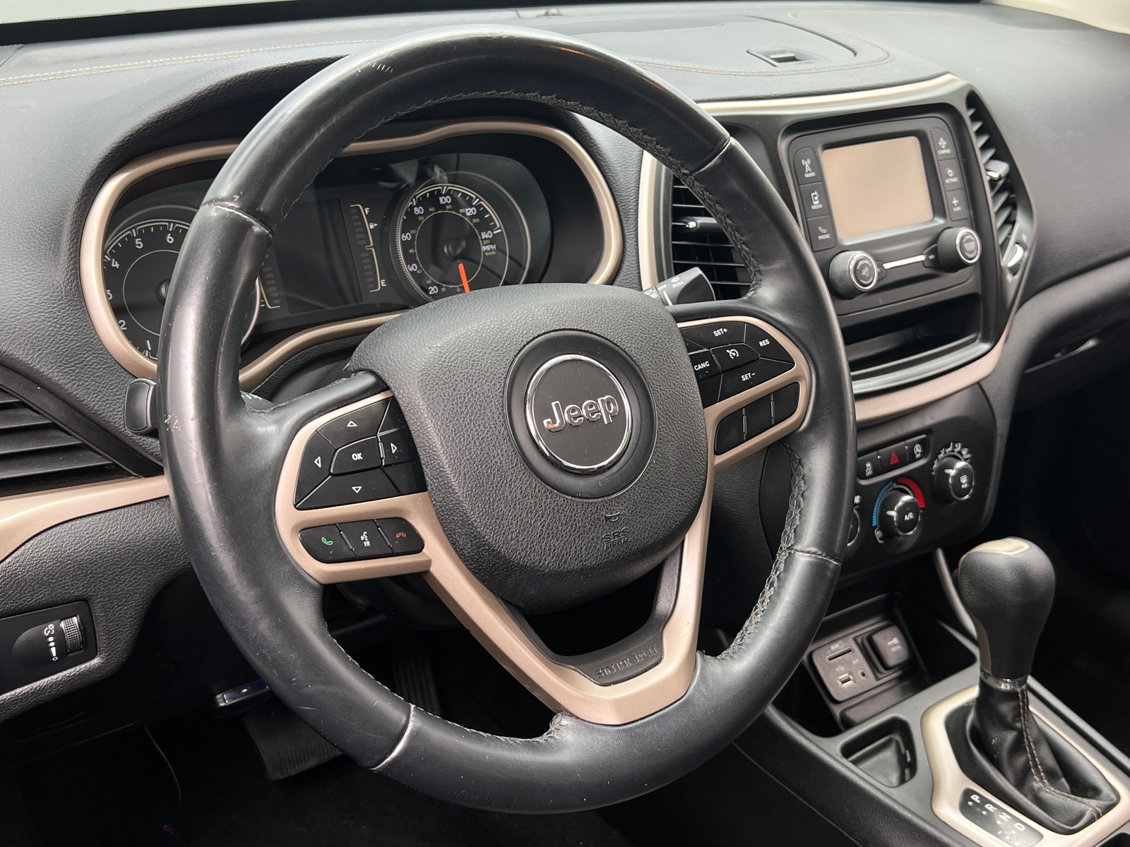 Thumbnail: 2018 Jeep Cherokee - 5