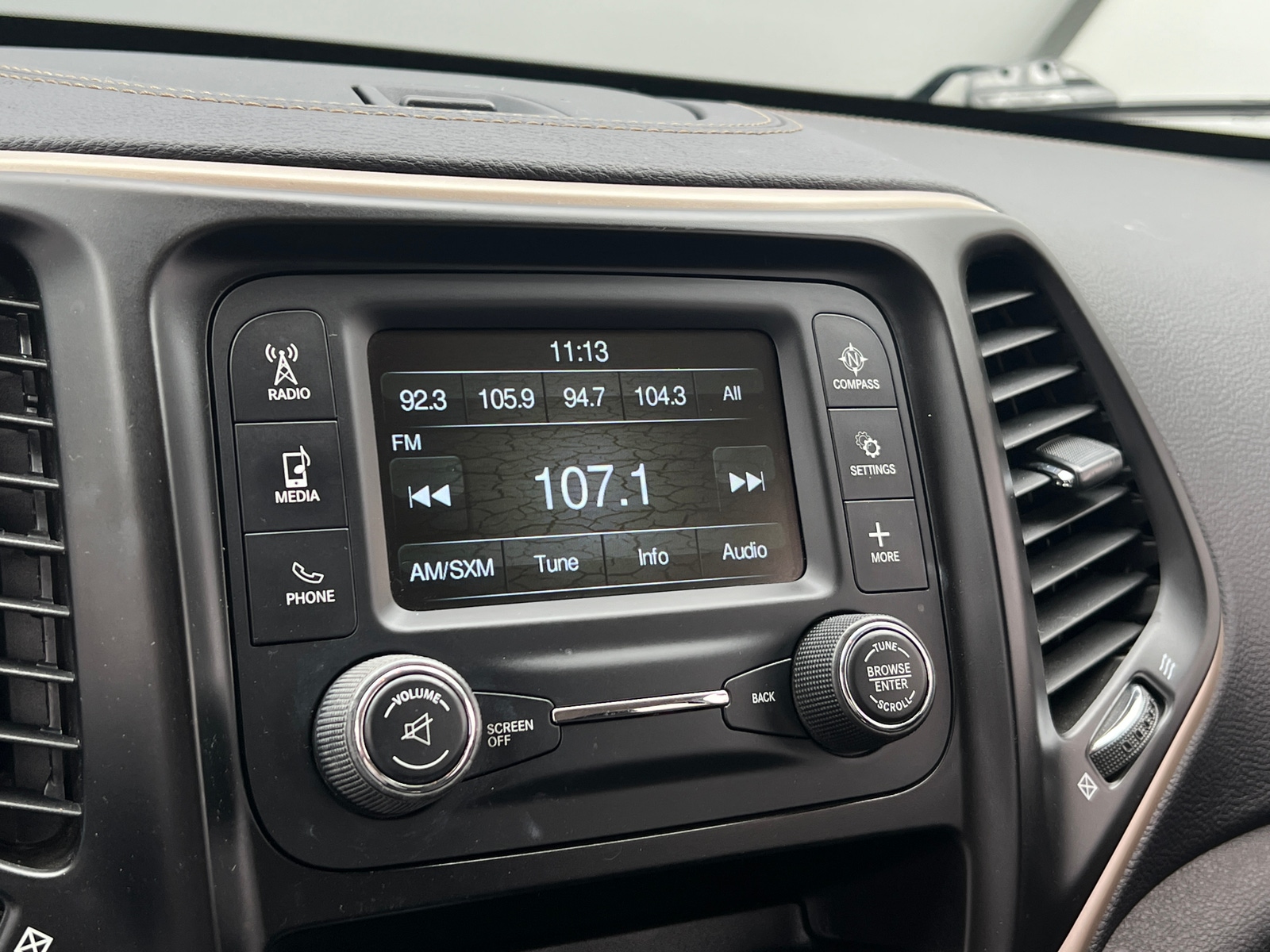 Thumbnail: 2018 Jeep Cherokee - 4