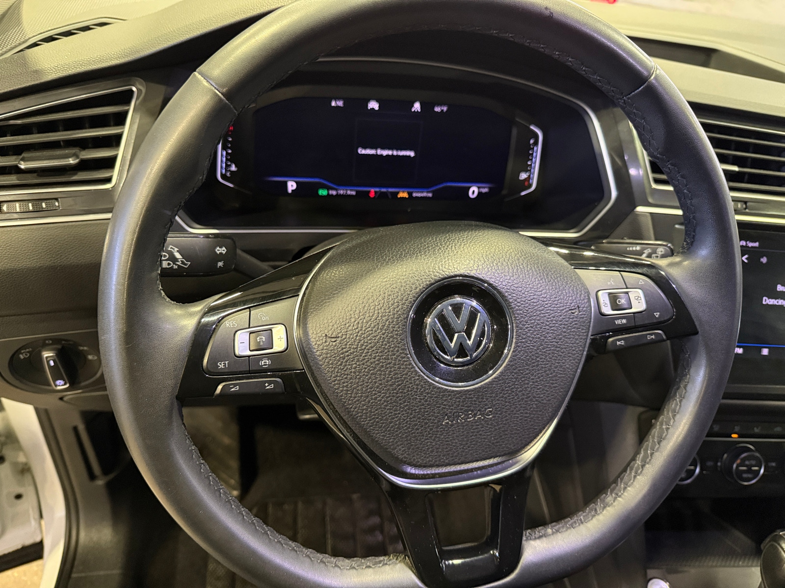 Thumbnail: 2020 Volkswagen Tiguan - 4