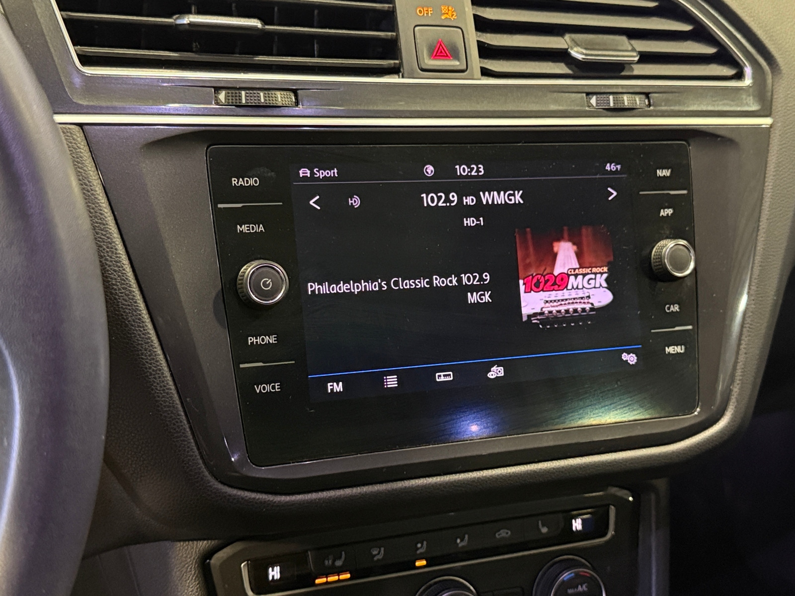 Thumbnail: 2020 Volkswagen Tiguan - 3