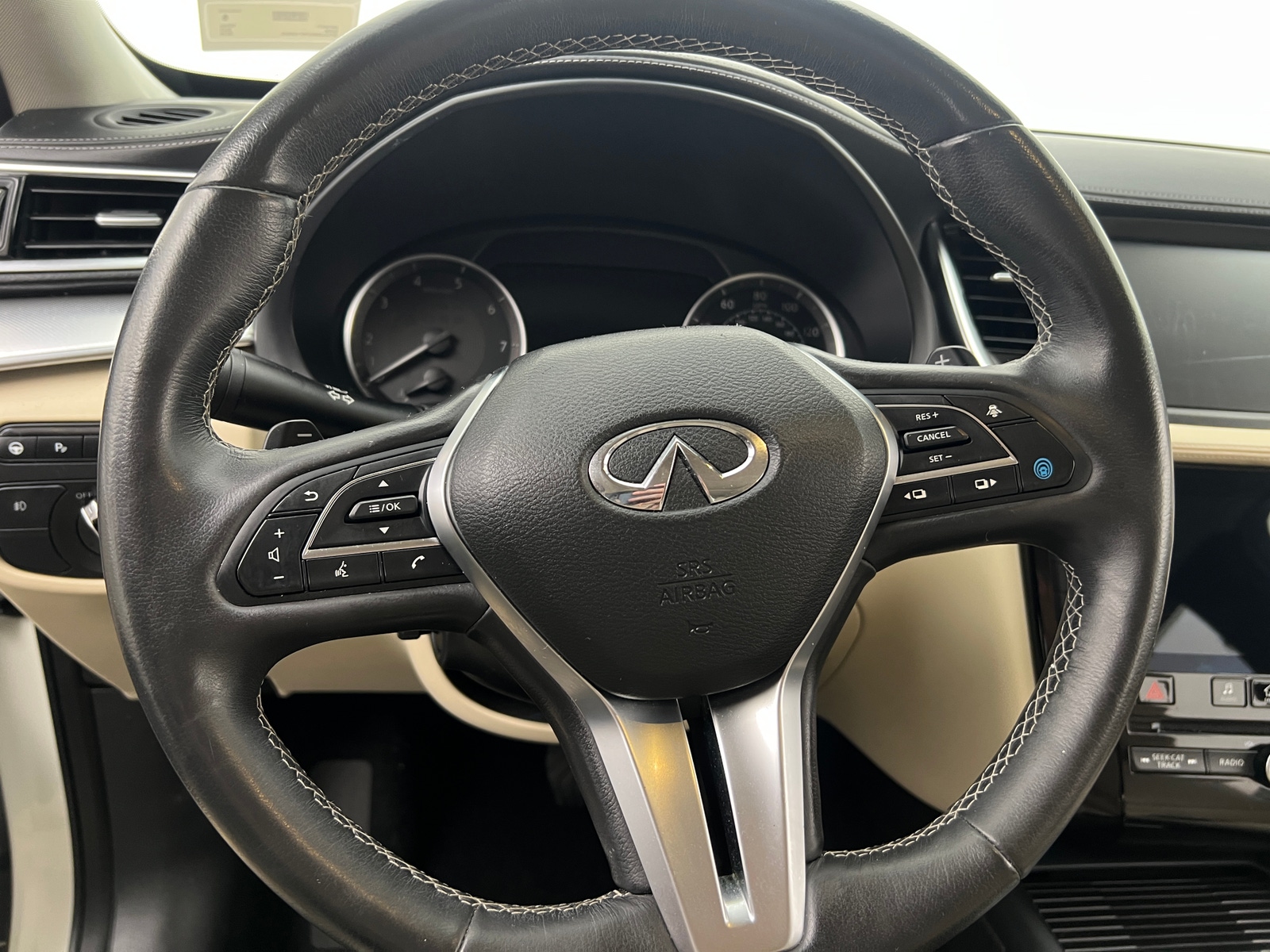 Thumbnail: 2019 INFINITI QX50 - 4