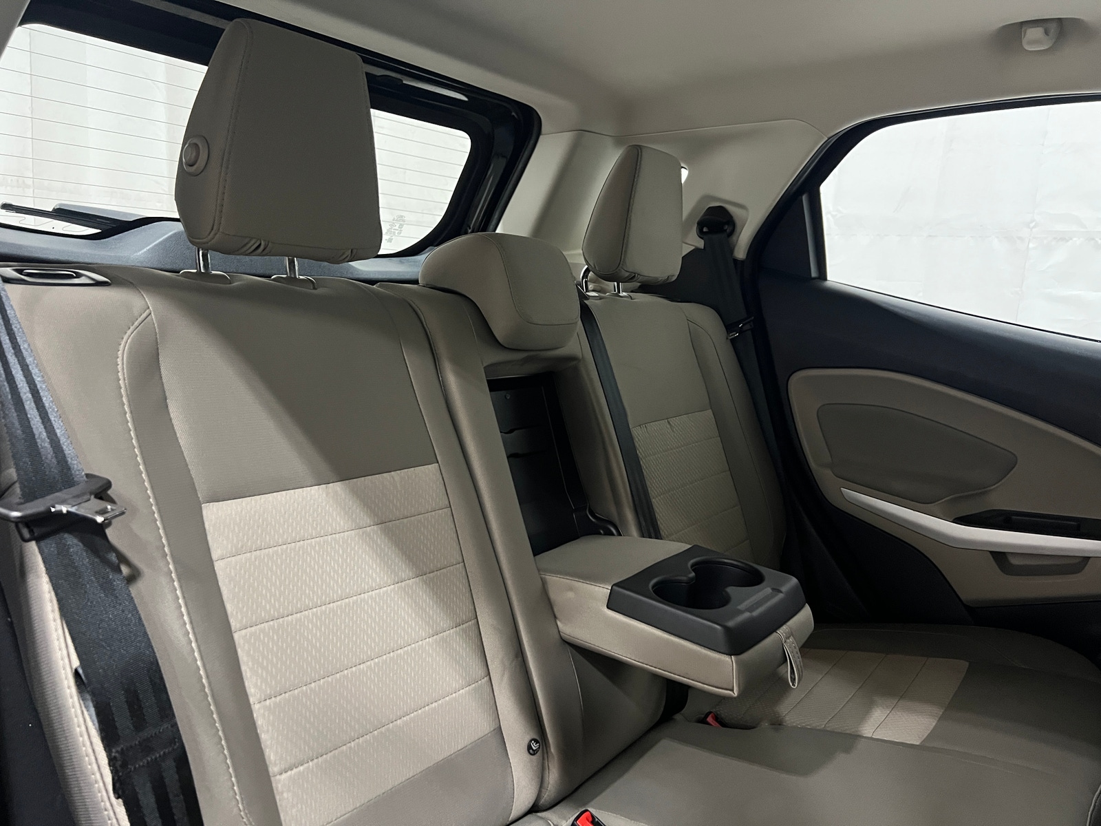 Thumbnail: 2021 Ford EcoSport - 6