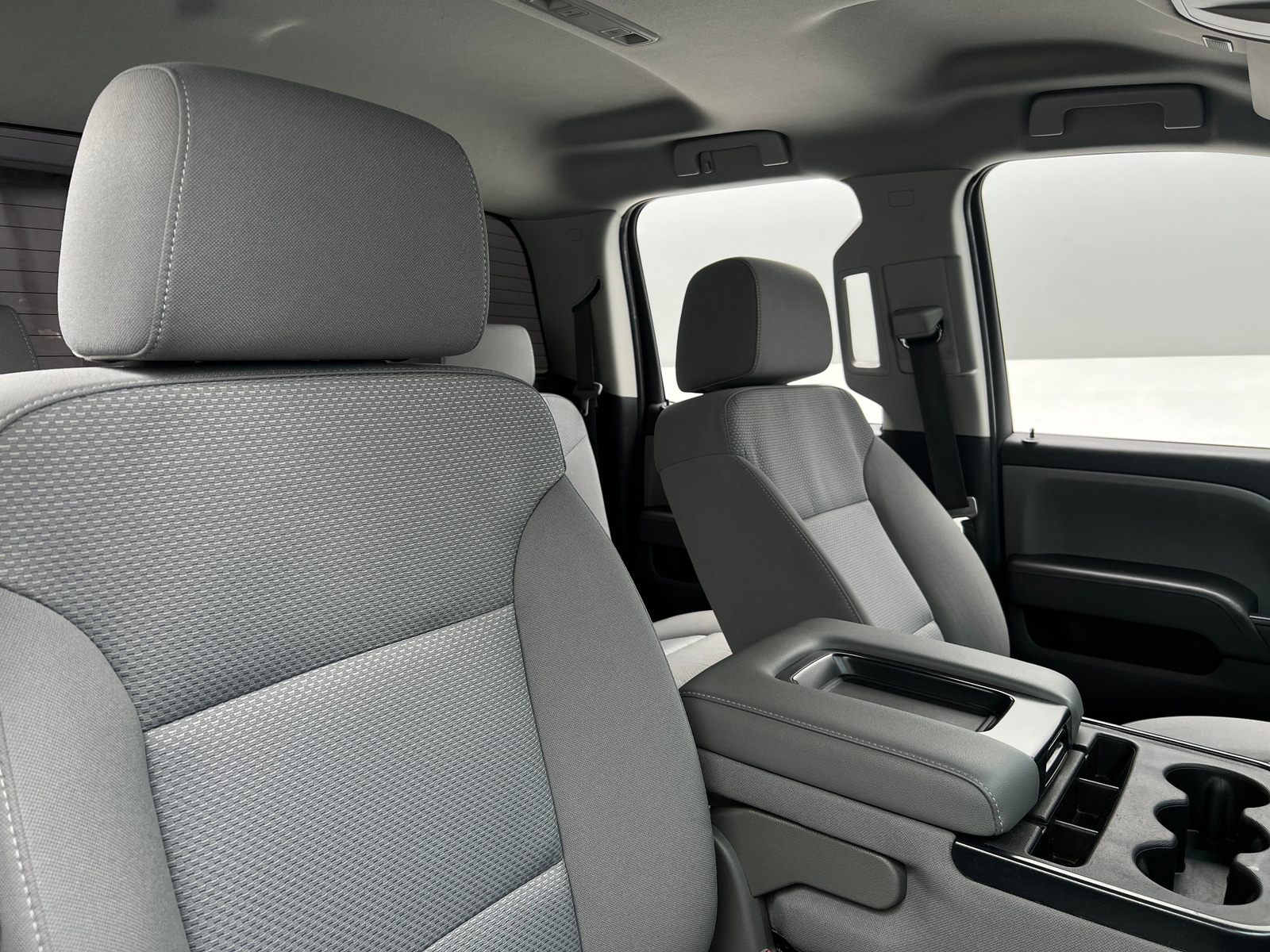 Thumbnail: 2018 Chevrolet Silverado 1500 - 2