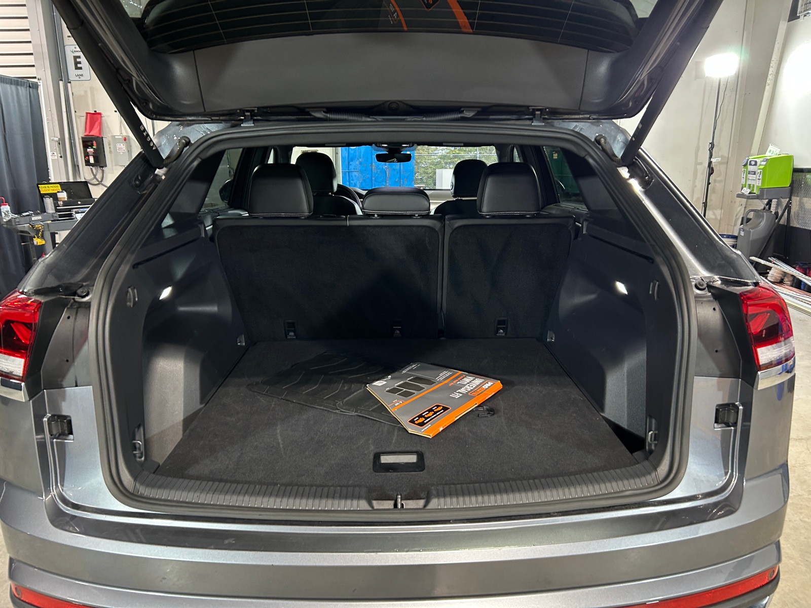 Thumbnail: 2025 Volkswagen Atlas - 6