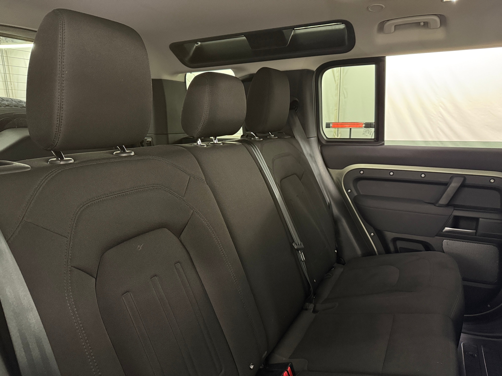 Thumbnail: 2022 Land Rover Defender - 6