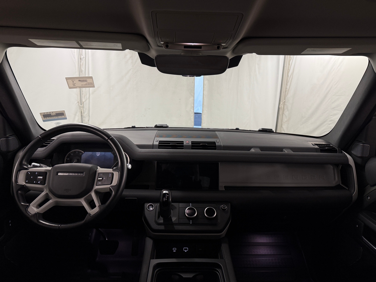 Thumbnail: 2022 Land Rover Defender - 3