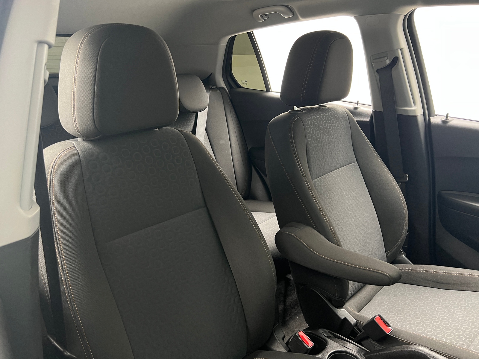 Thumbnail: 2022 Chevrolet Trax - 2