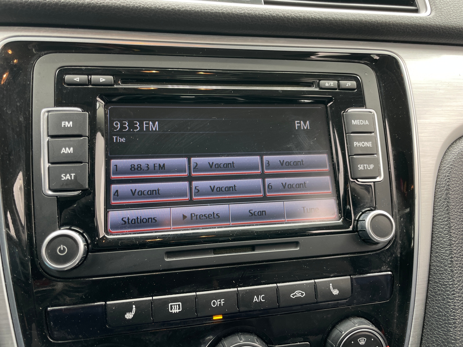 Thumbnail: 2013 Volkswagen Passat - 3