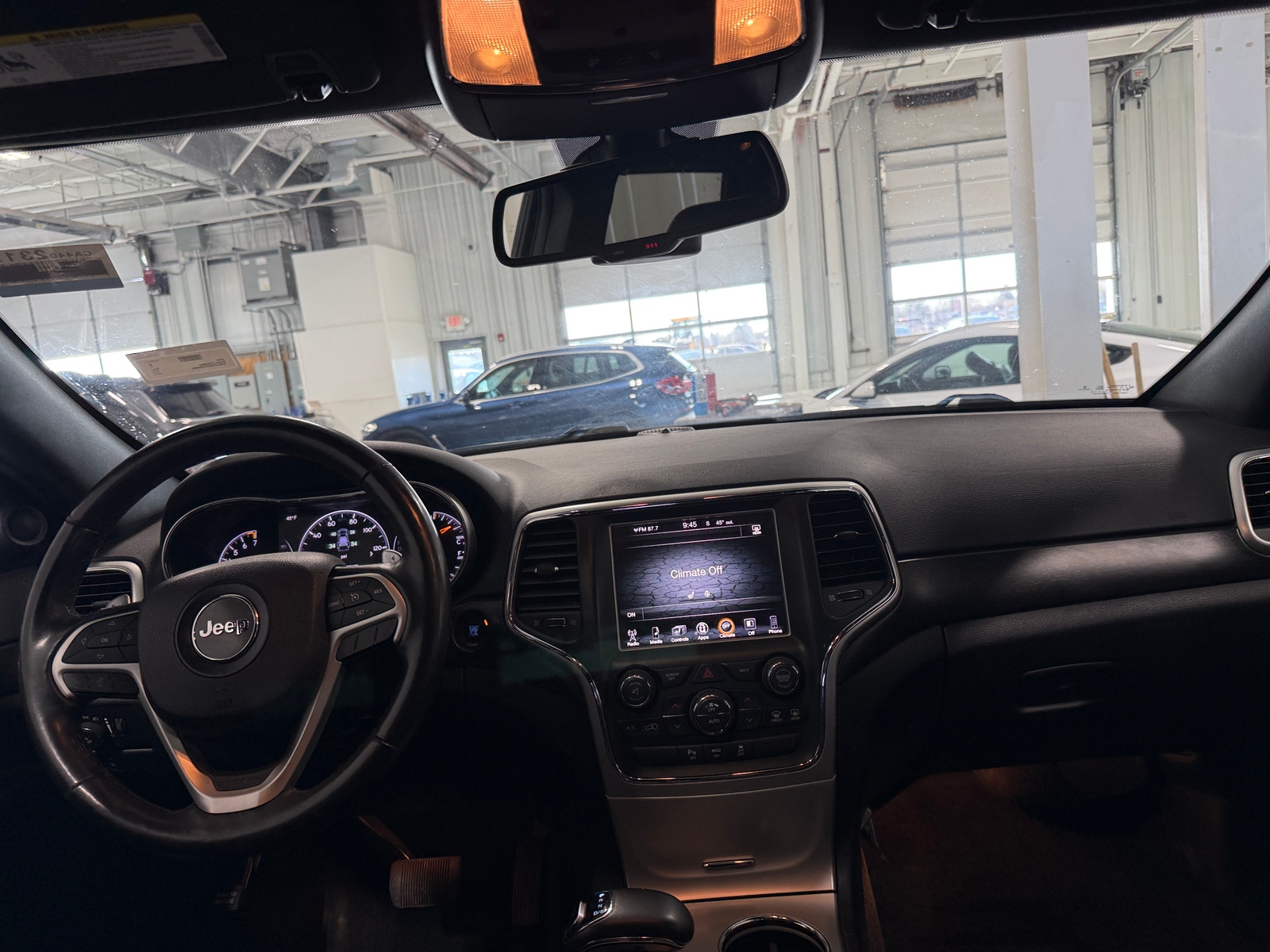 Thumbnail: 2015 Jeep Grand Cherokee - 3