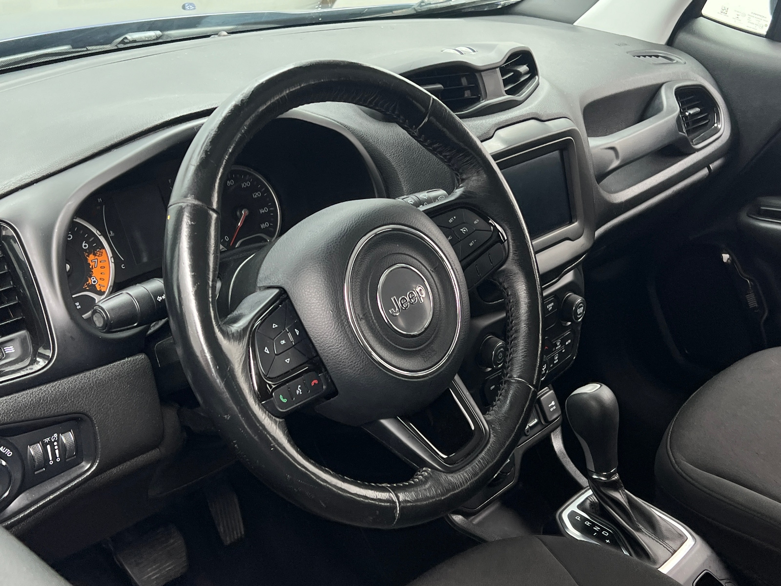 Thumbnail: 2018 Jeep Renegade - 5