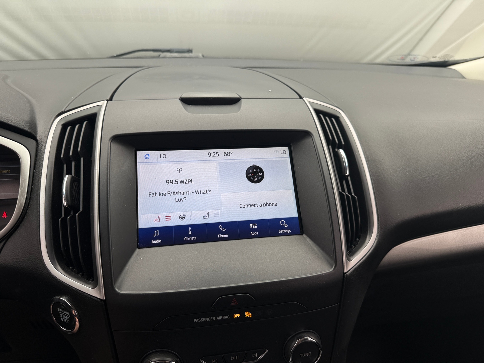 Thumbnail: 2019 Ford Edge - 3