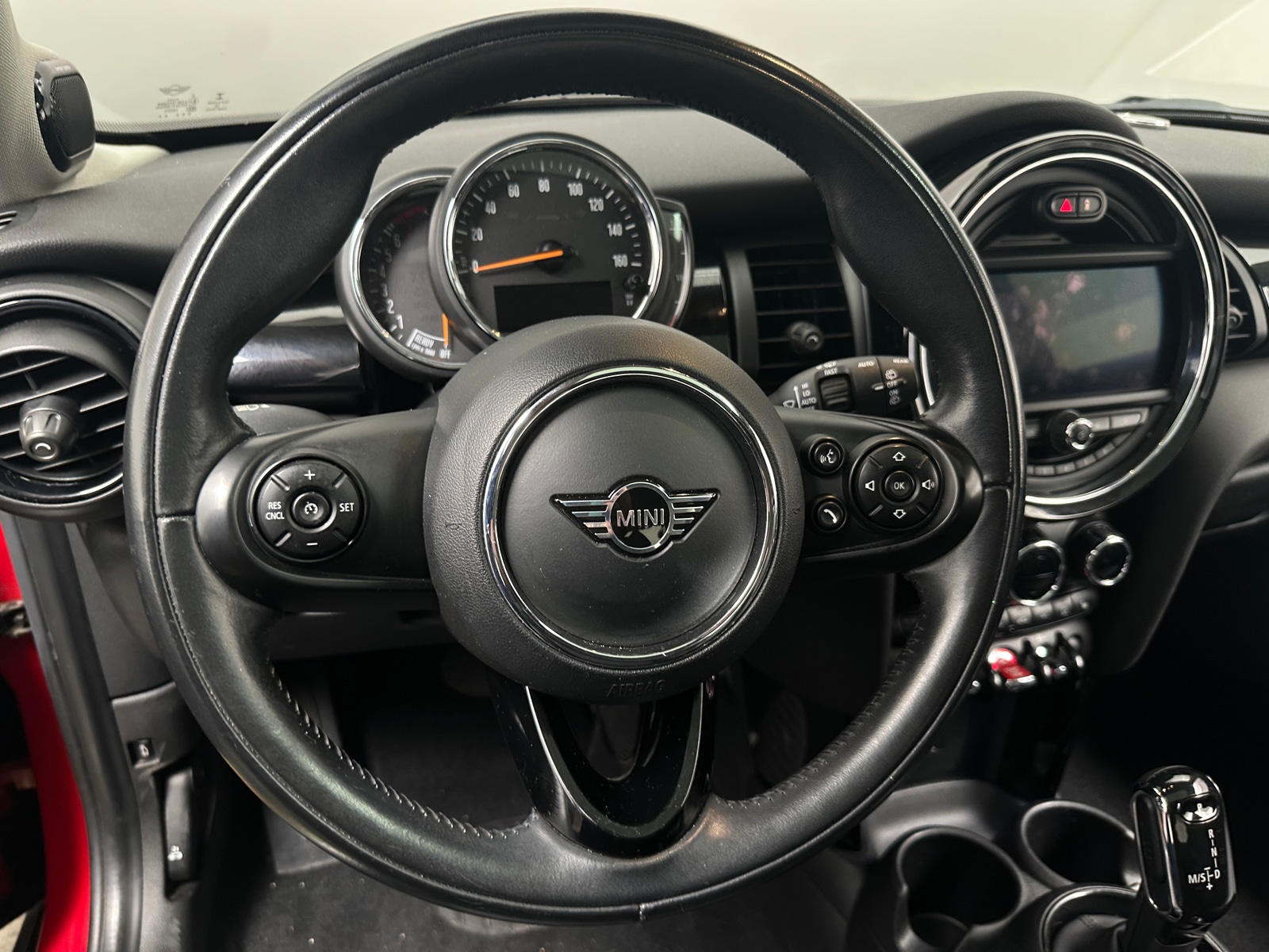 Thumbnail: 2020 MINI Cooper Hardtop - 4