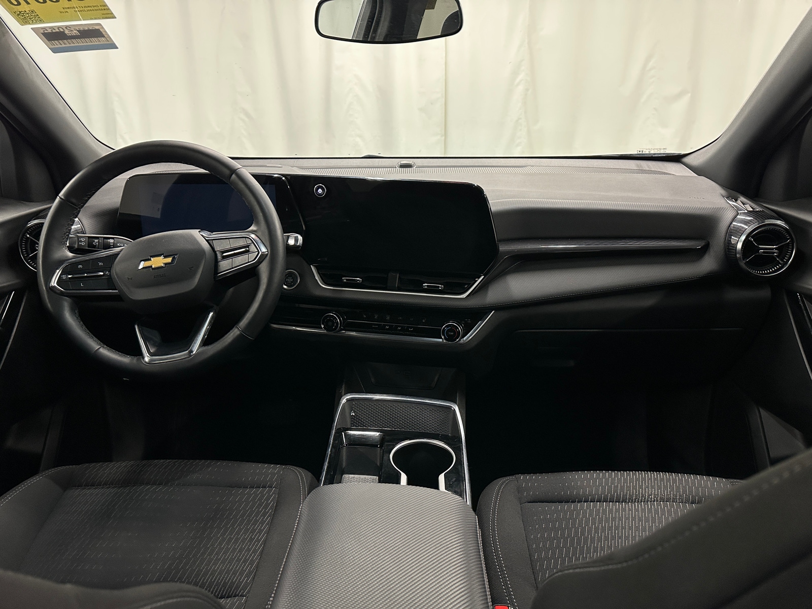 Thumbnail: 2025 Chevrolet Equinox - 3