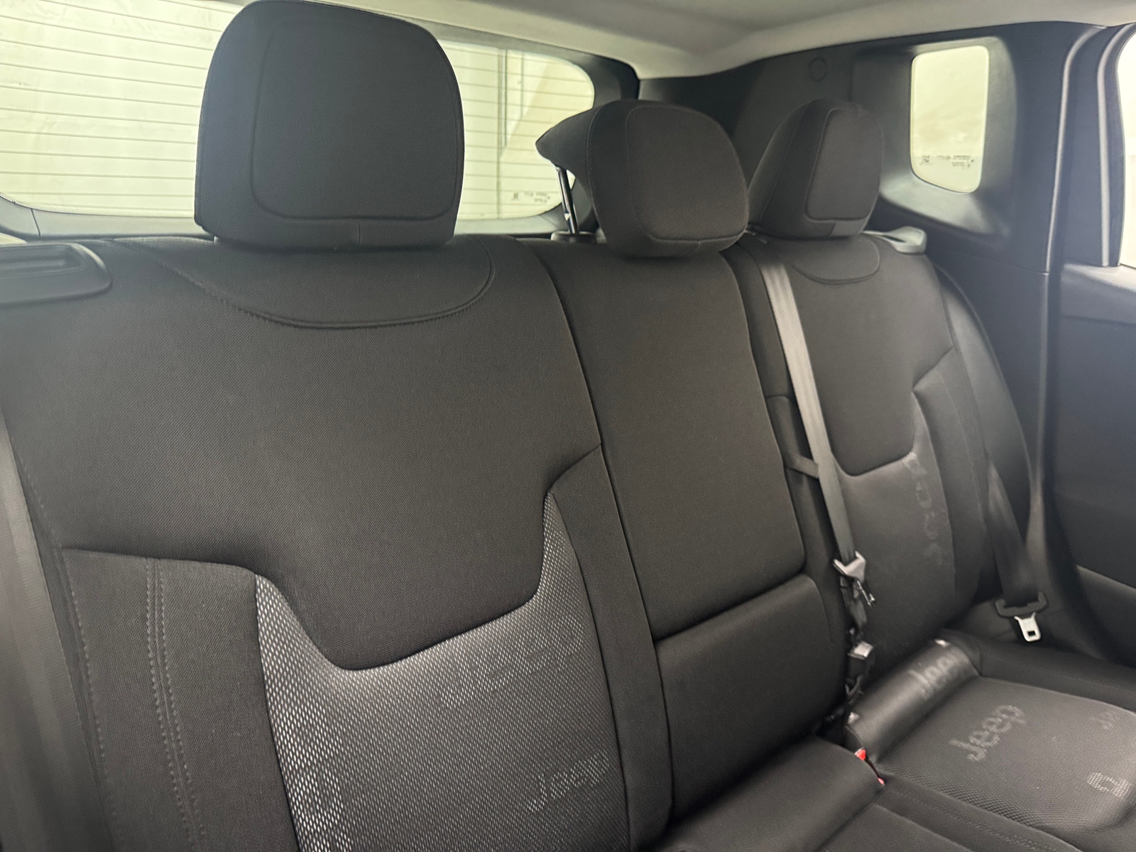 Thumbnail: 2015 Jeep Renegade - 6