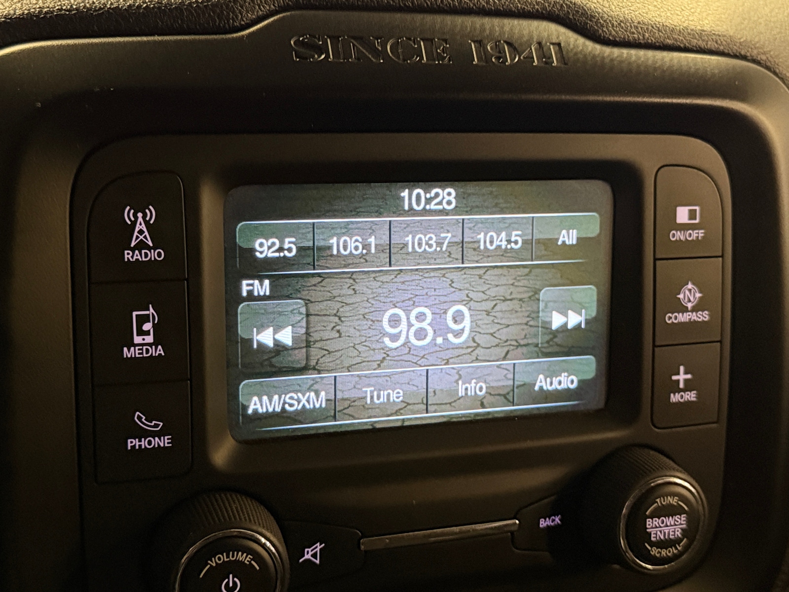 Thumbnail: 2015 Jeep Renegade - 4