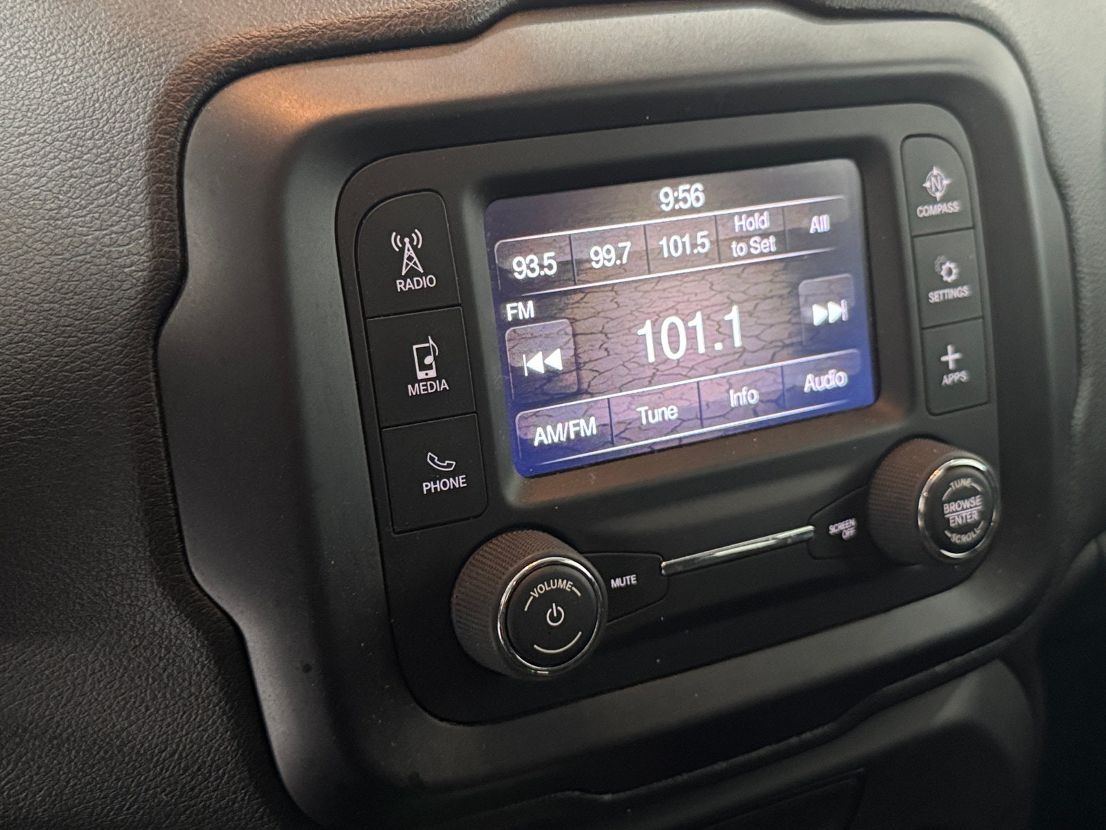 Thumbnail: 2019 Jeep Renegade - 4