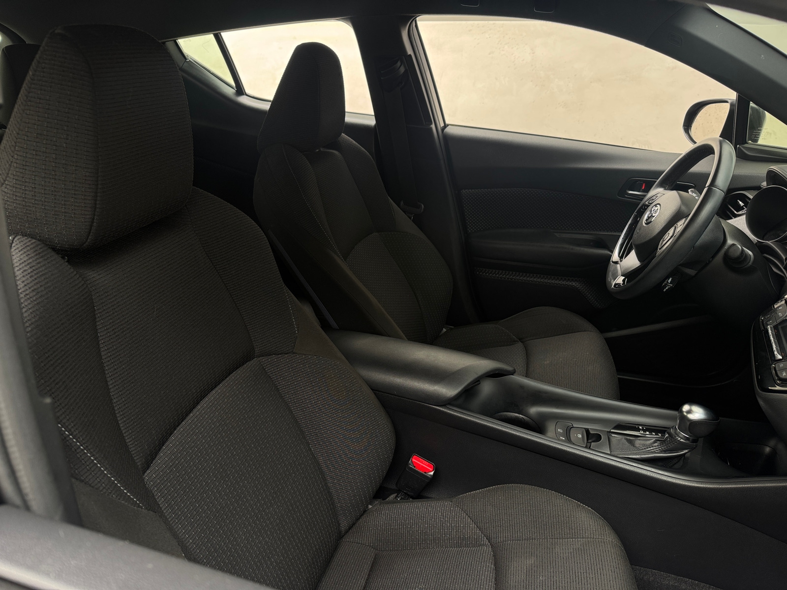 Thumbnail: 2018 Toyota C-HR - 2