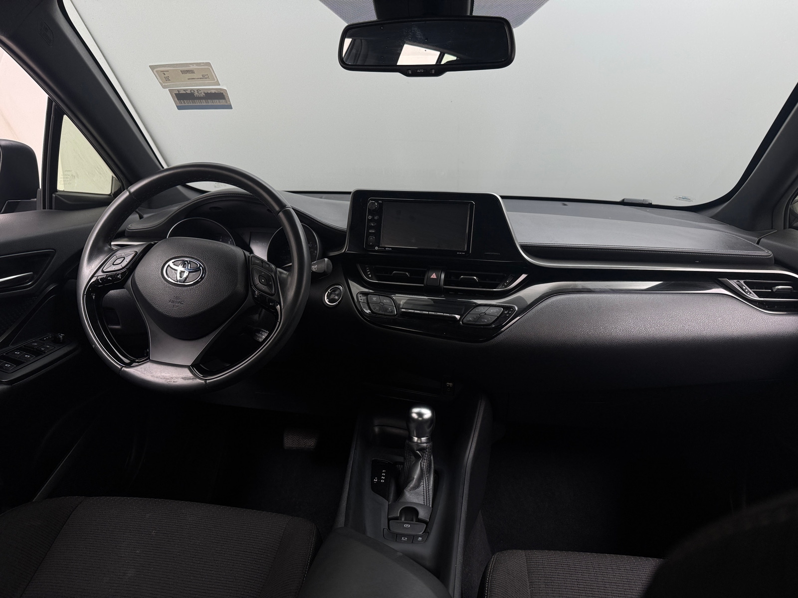 Thumbnail: 2018 Toyota C-HR - 3