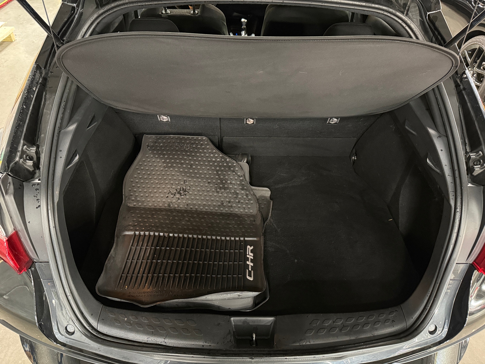 Thumbnail: 2018 Toyota C-HR - 7