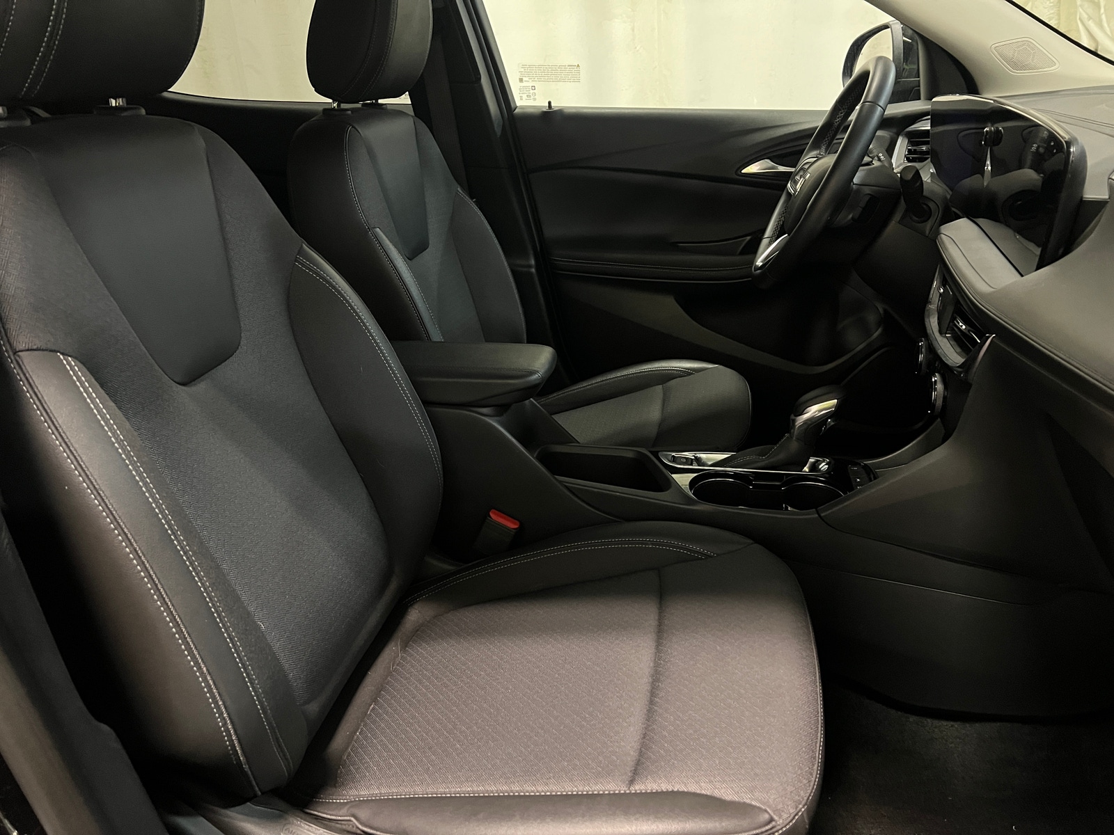 Thumbnail: 2025 Buick Encore GX - 2