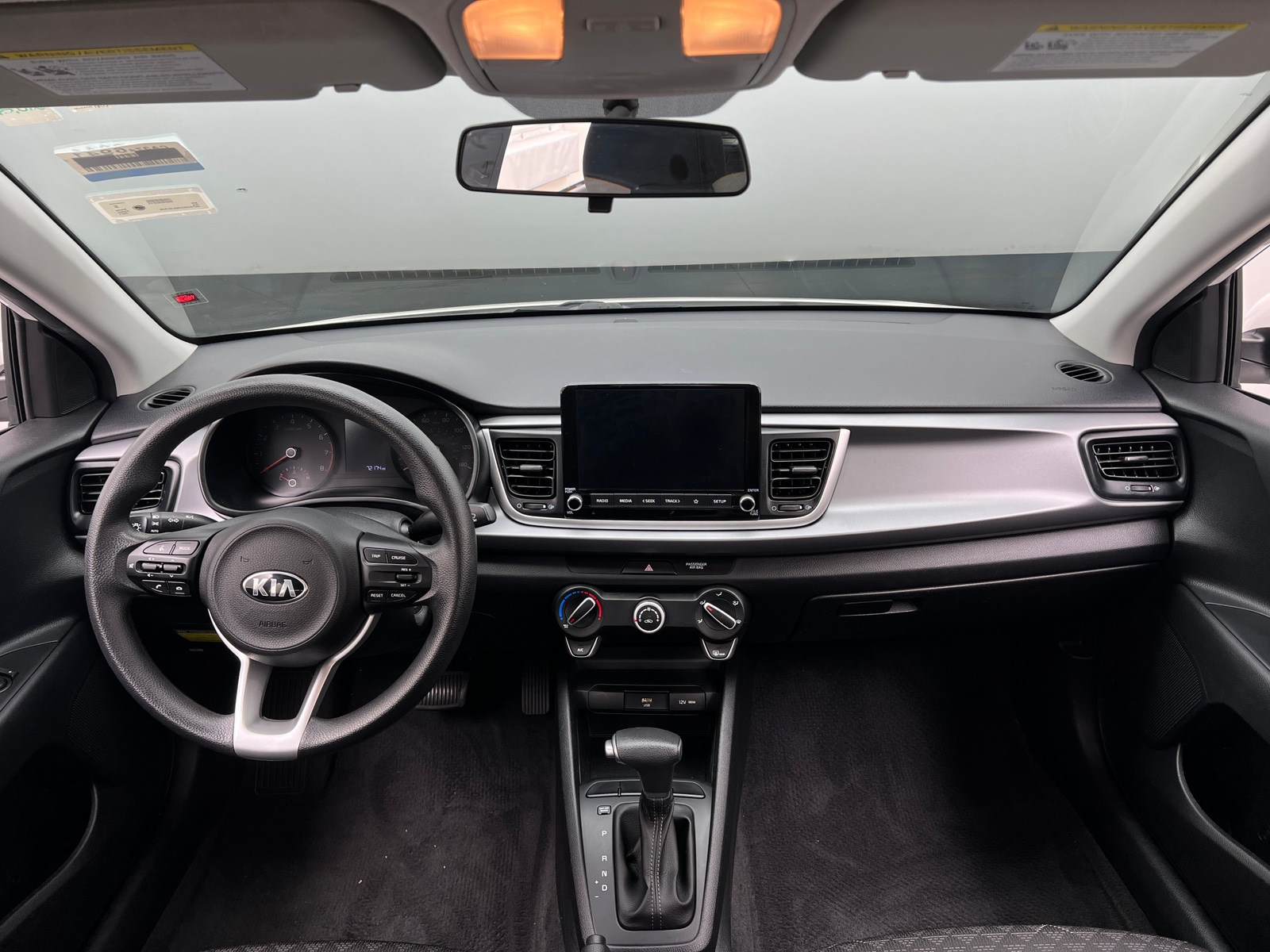 Thumbnail: 2021 Kia Rio - 3