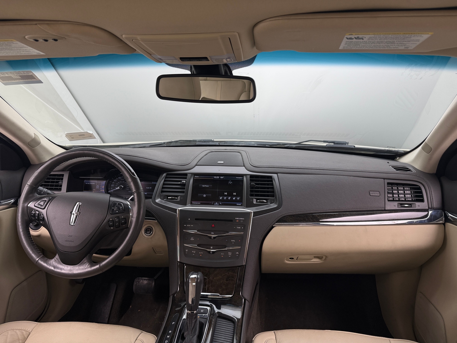 Thumbnail: 2014 Lincoln MKS - 2