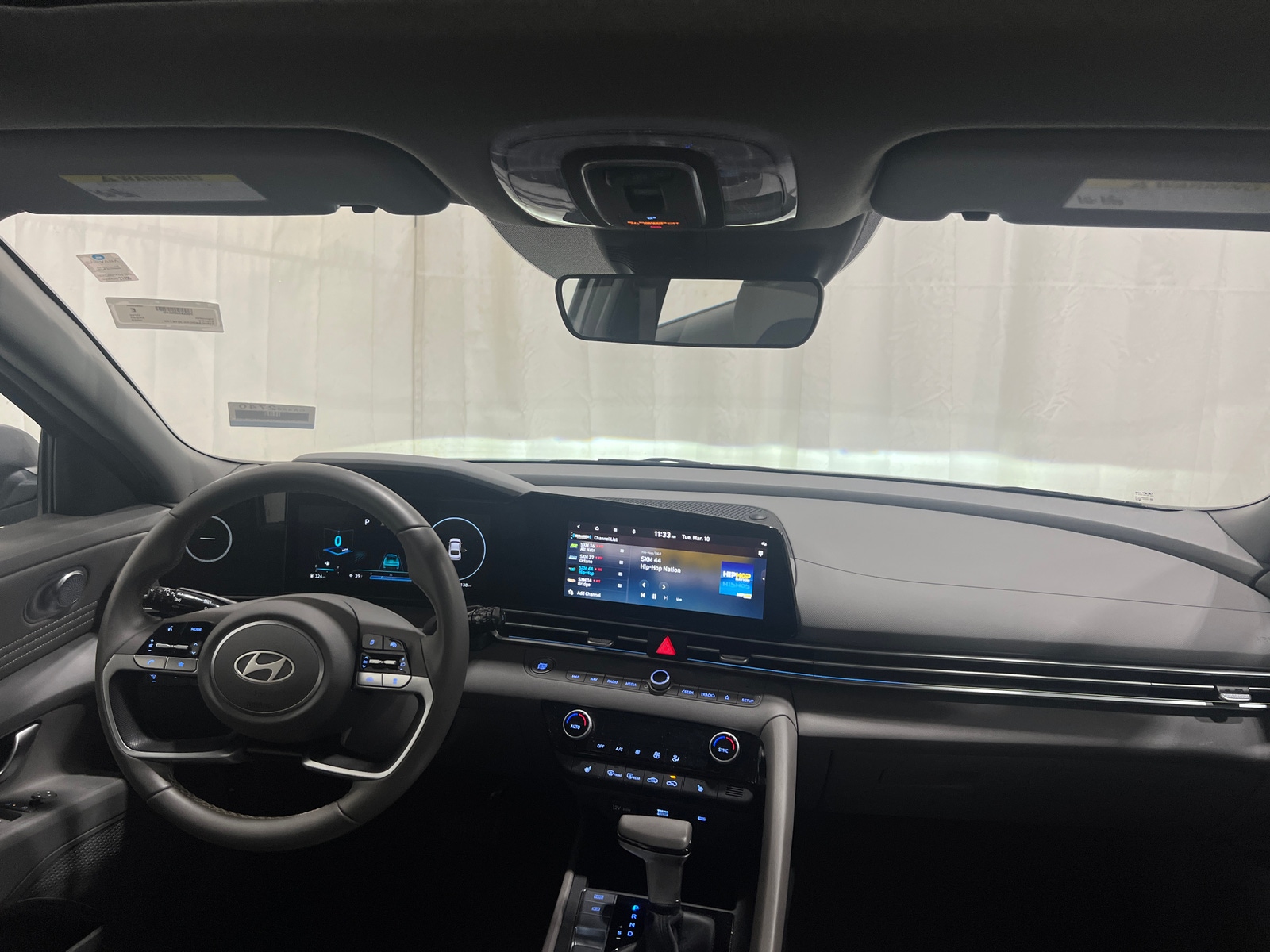 Thumbnail: 2025 Hyundai Elantra - 3