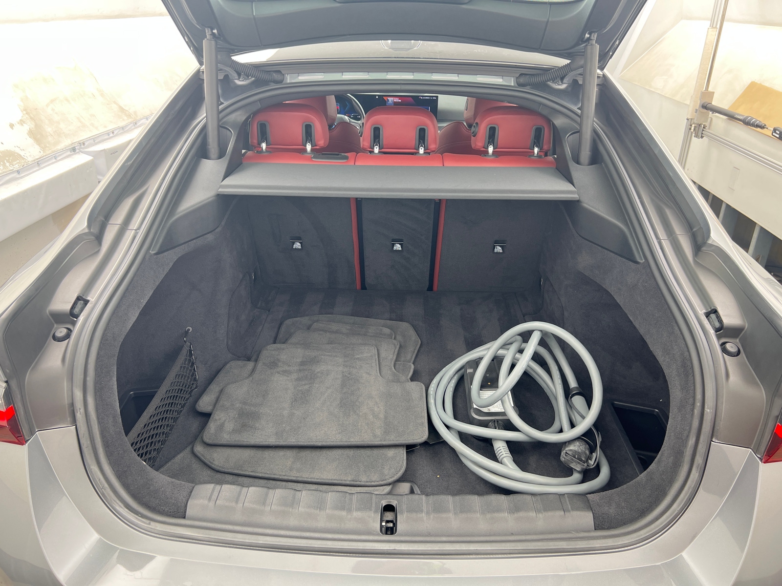 Thumbnail: 2023 BMW i4 - 6