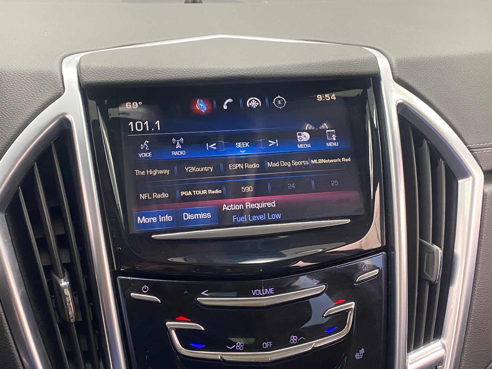 Thumbnail: 2015 Cadillac SRX - 3