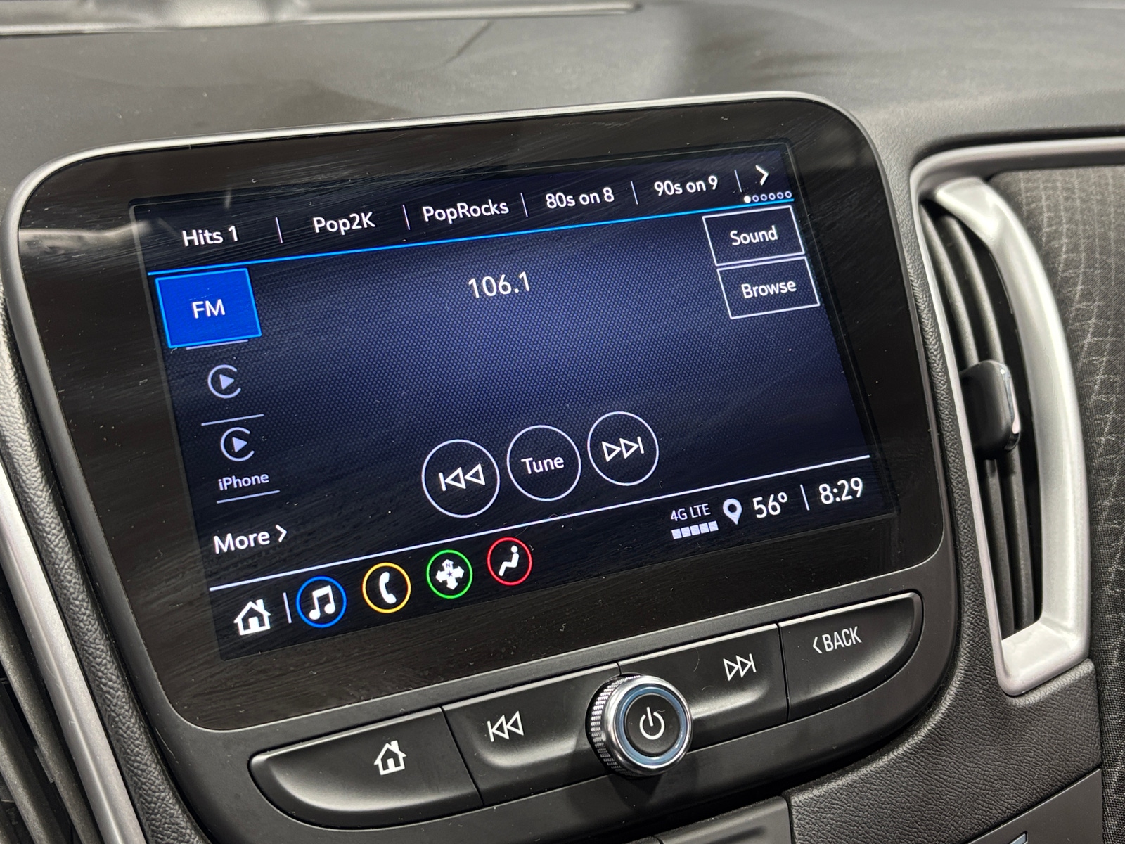 Thumbnail: 2024 Chevrolet Malibu - 4