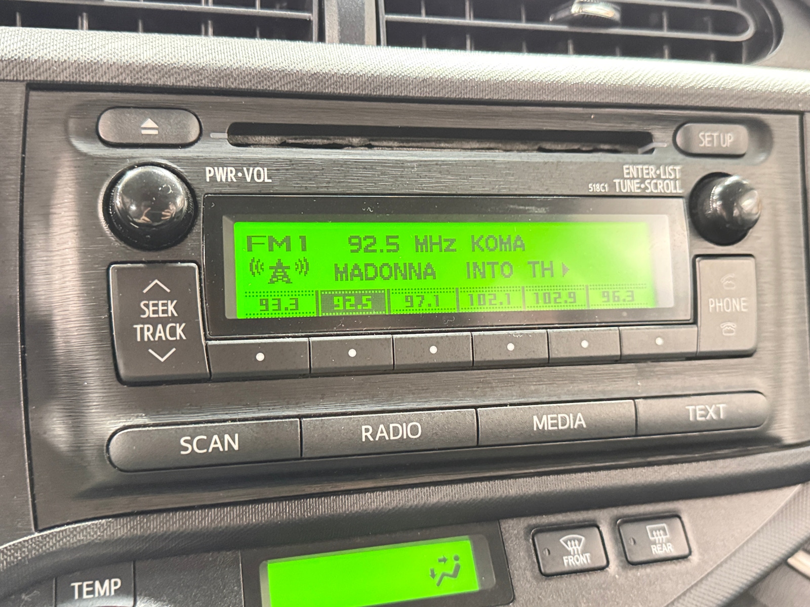 Thumbnail: 2014 Toyota Prius c - 4