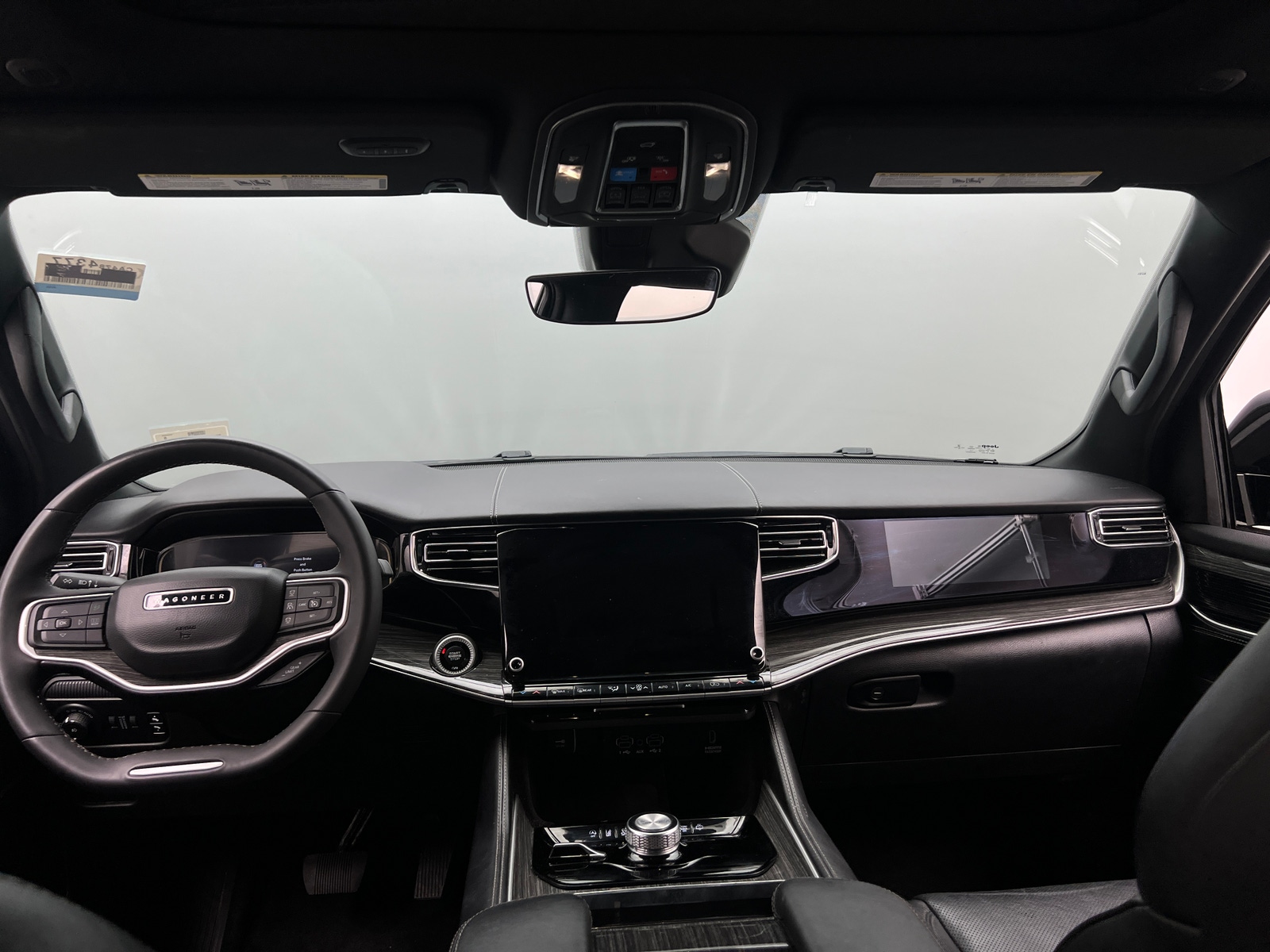 Thumbnail: 2022 Jeep Wagoneer - 2