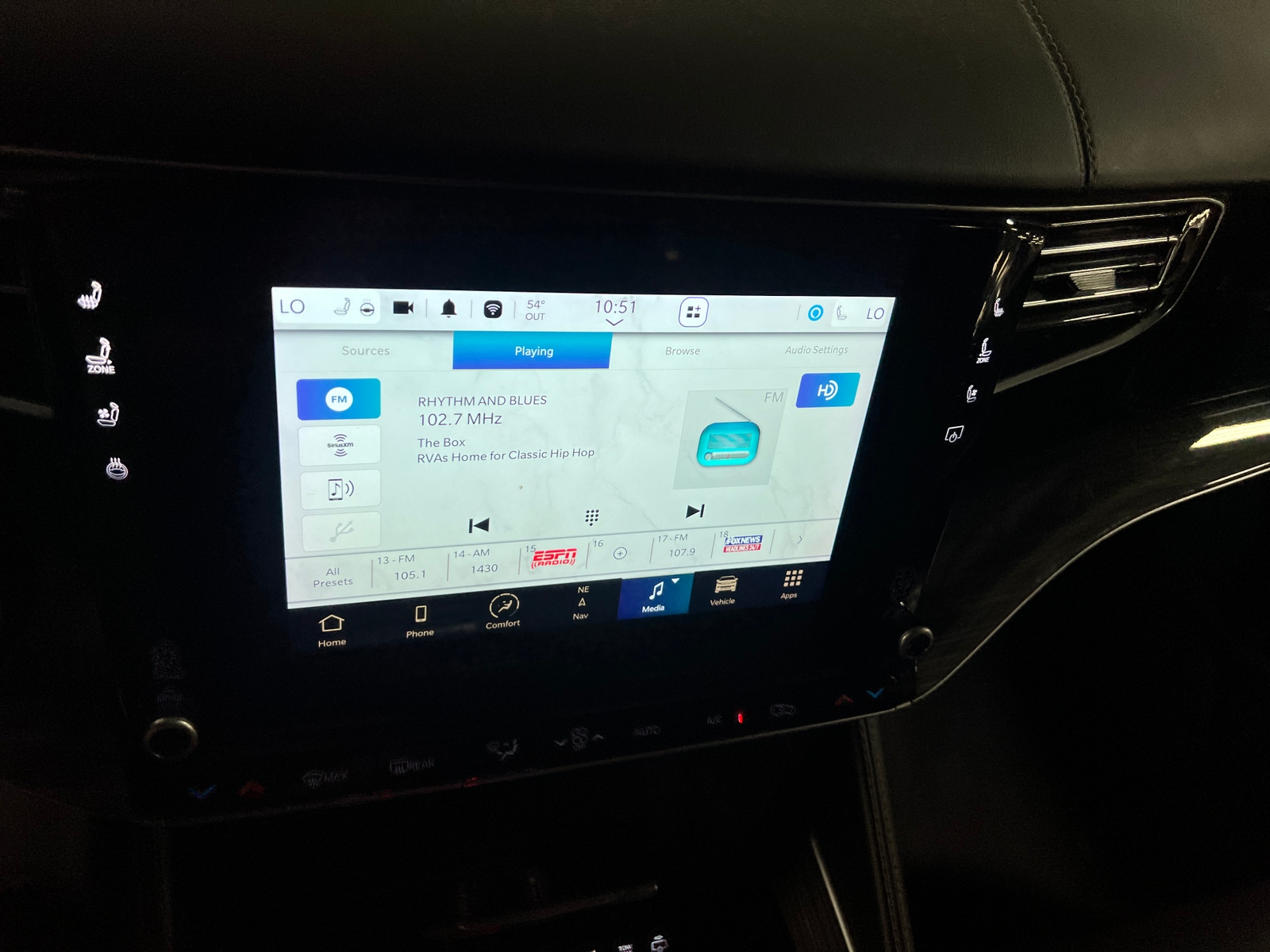 Thumbnail: 2022 Jeep Wagoneer - 3