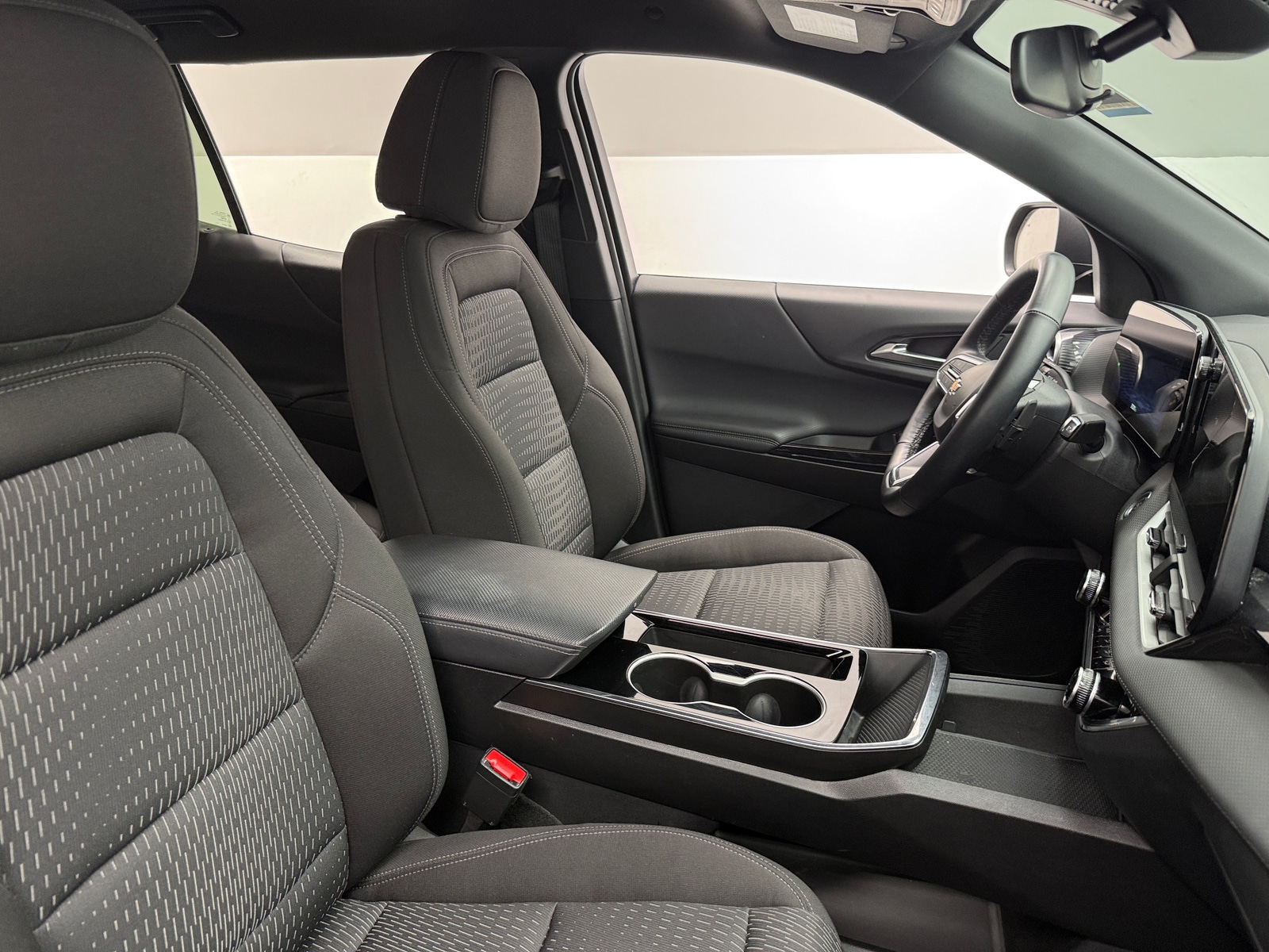 Thumbnail: 2025 Chevrolet Equinox - 2