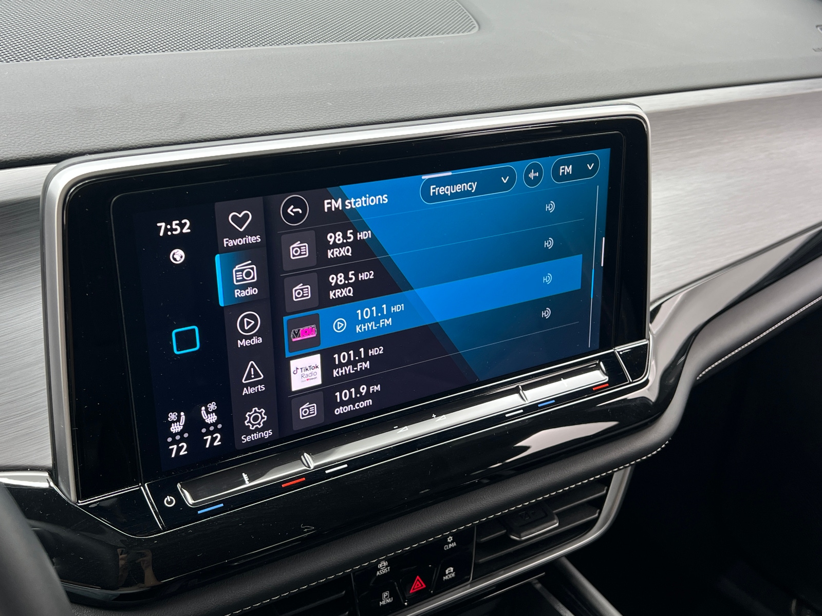 Thumbnail: 2025 Volkswagen Atlas - 3