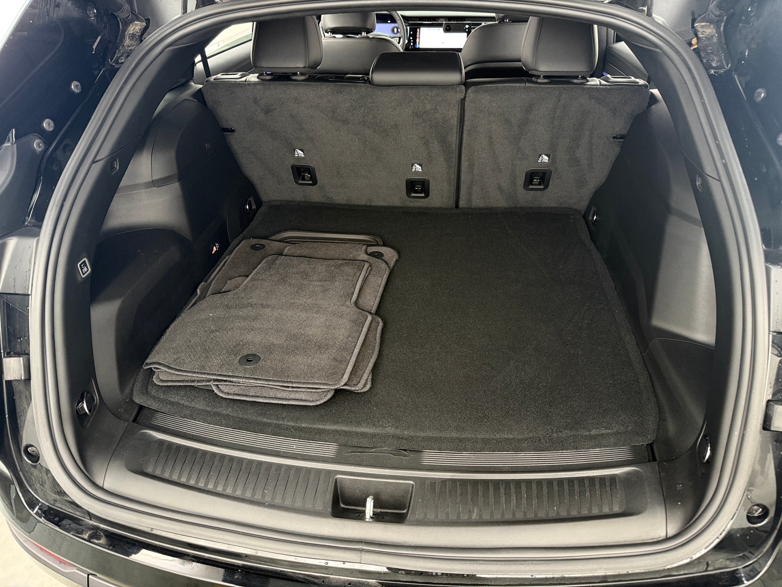 Thumbnail: 2025 Jeep Wagoneer S - 6